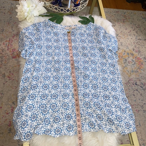 LOFT Short Sleeve Tulip Back Top Size Medium Petites - Picture 4 of 14